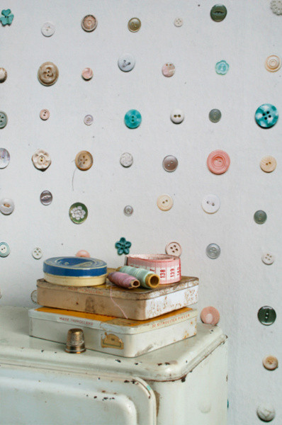 Button wallpaper | Studio Ditte